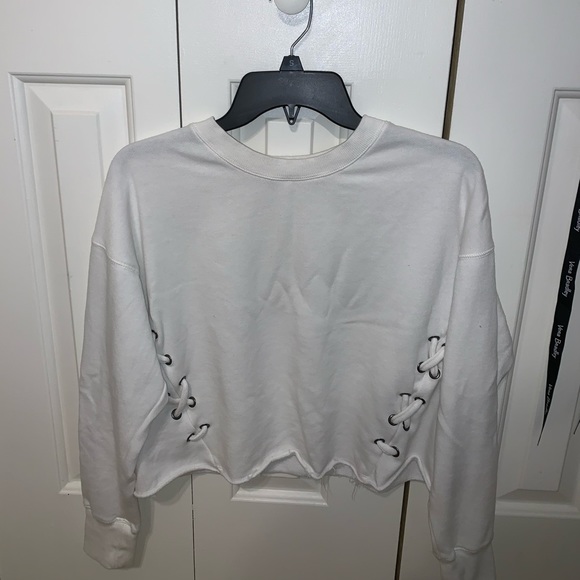 Pink Rose Tops - cropped long sleeve tee!